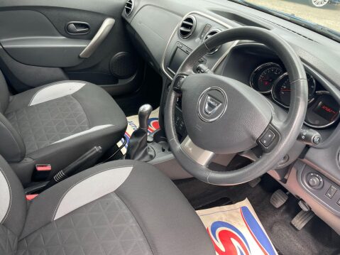 Dacia Sandero Stepway 0.9 TCe Laureate Euro 5 5dr 15