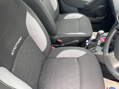 Dacia Sandero Stepway 0.9 TCe Laureate Euro 5 5dr 16