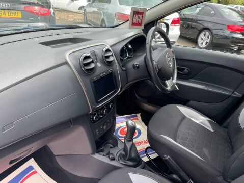 Dacia Sandero Stepway 0.9 TCe Laureate Euro 5 5dr 28