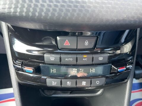 Peugeot 2008 1.2 PureTech Allure Premium Euro 6 (s/s) 5dr 29