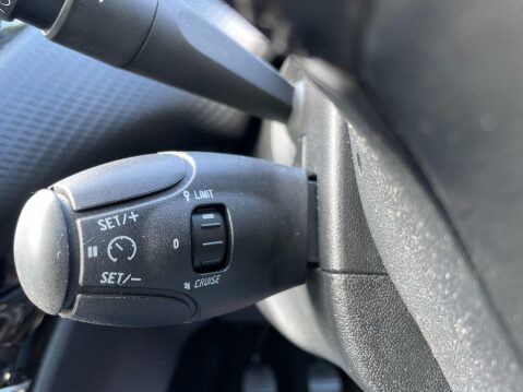Peugeot 2008 1.2 PureTech Allure Premium Euro 6 (s/s) 5dr 28