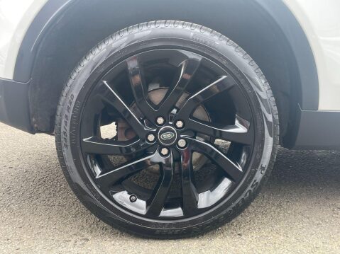 Land Rover Discovery Sport 2.0 TD4 HSE Black Auto 4WD Euro 6 (s/s) 5dr 30