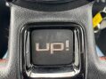 Volkswagen Up 1.0 Groove up! Euro 5 3dr 22