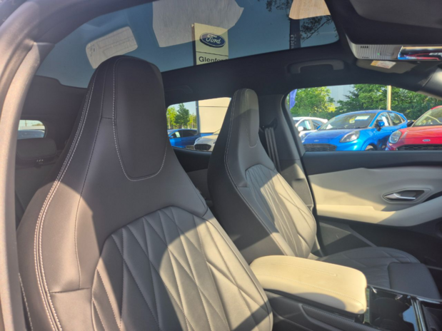 Ford Explorer Premium 77kWh Extended Range 1 Speed Automatic 5 Door RWD 12