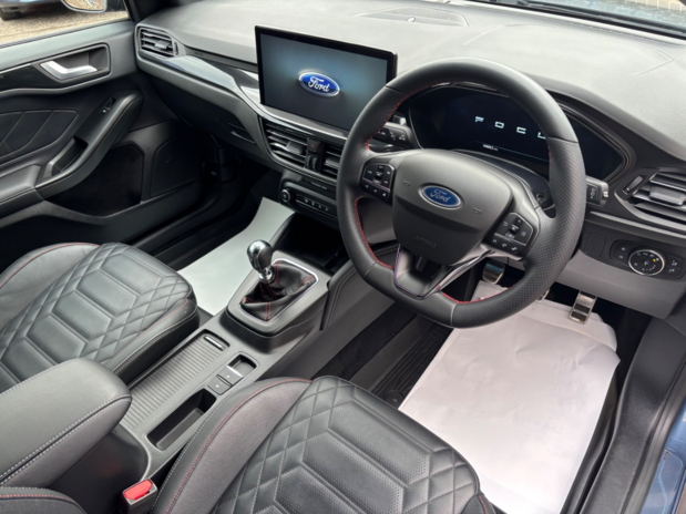Ford Focus ST-Line Vignale 1.0L EcoBoost 155PS mHEV 6 Speed Manual 5 door FWD 13