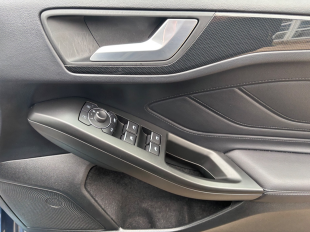 Ford Focus ST-Line Vignale 1.0L EcoBoost 155PS mHEV 6 Speed Manual 5 door FWD 15