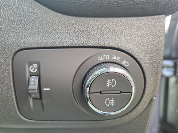 Vauxhall Crossland Elite Edition 14