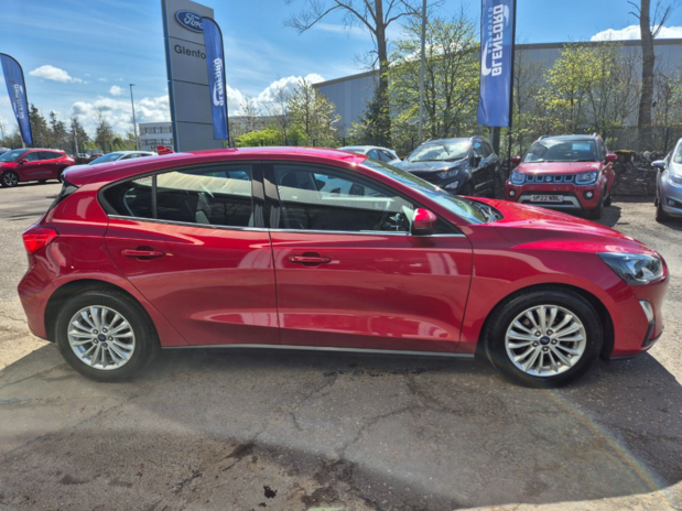 Ford Focus Titanium 1.0L EcoBoost 125PS 8 Speed Automatic 5 Door FWD 4