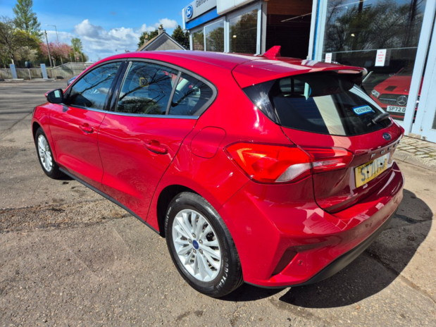 Ford Focus Titanium 1.0L EcoBoost 125PS 8 Speed Automatic 5 Door FWD 7