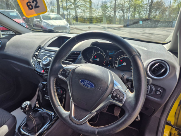 Ford Fiesta Titanium Turbo 10