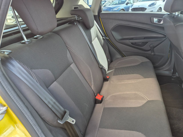 Ford Fiesta Titanium Turbo 11