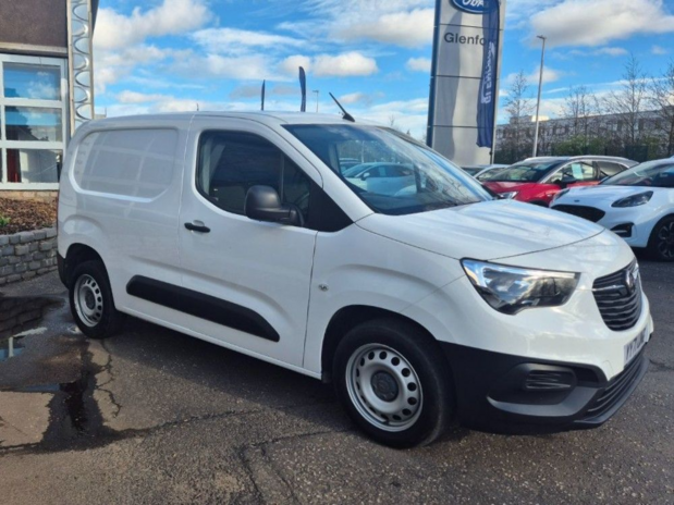 Vauxhall Combo L1 DIESEL 2300 1.5 Turbo D 100ps H1 Dynamic Van 1