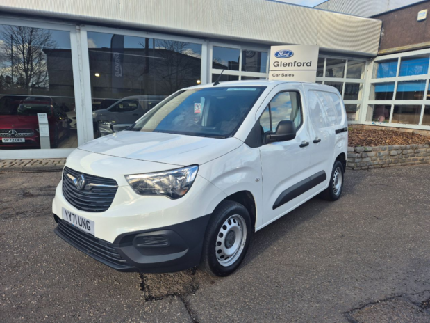 Vauxhall Combo L1 DIESEL 2300 1.5 Turbo D 100ps H1 Dynamic Van 3