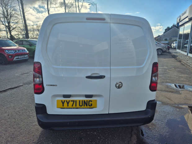 Vauxhall Combo L1 DIESEL 2300 1.5 Turbo D 100ps H1 Dynamic Van 6