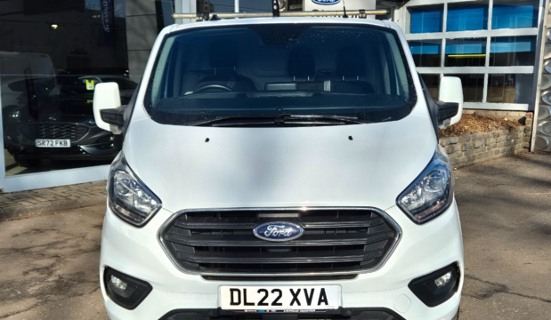 Ford Transit Custom 300 L2 DIESEL FWD 2.0 Eco Blue 130ps Low Roof Limited Van
