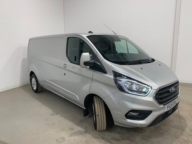 Ford Transit Custom 320 L2 DIESEL FWD 2.0 EcoBlue 130ps Low Roof Limited Van Auto 1