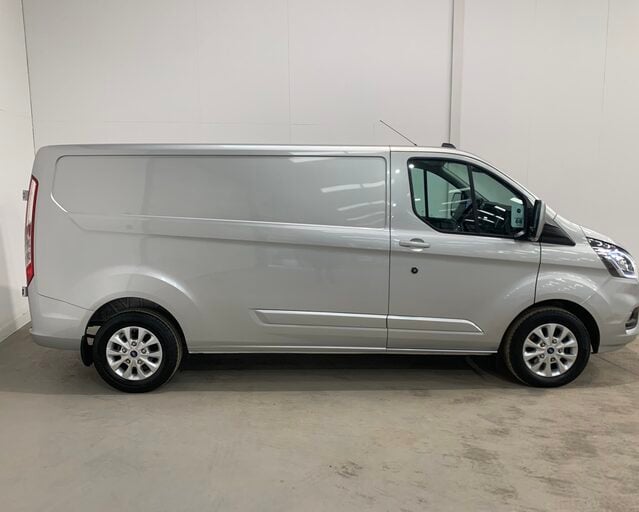 Ford Transit Custom 320 L2 DIESEL FWD 2.0 EcoBlue 130ps Low Roof Limited Van Auto