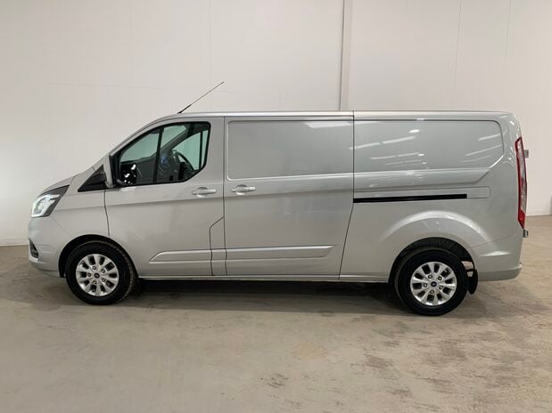 Ford Transit Custom 320 L2 DIESEL FWD 2.0 EcoBlue 130ps Low Roof Limited Van Auto 6