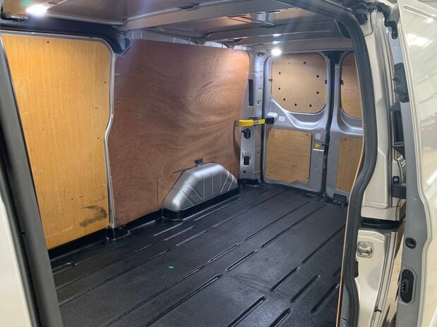 Ford Transit Custom 320 L2 DIESEL FWD 2.0 EcoBlue 130ps Low Roof Limited Van Auto 17