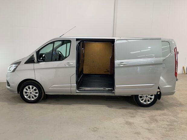 Ford Transit Custom 320 L2 DIESEL FWD 2.0 EcoBlue 130ps Low Roof Limited Van Auto 18