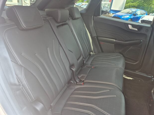 Ford Kuga VIGNALE FHEV 190ps Automatic 10