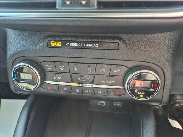 Ford Kuga VIGNALE FHEV 190ps Automatic 22