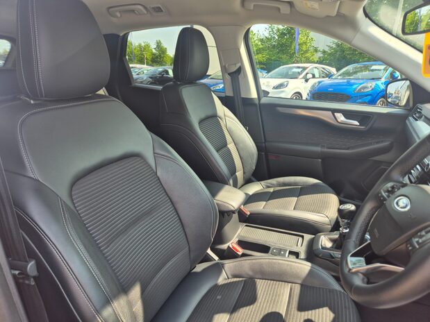 Ford Kuga TITANIUM FIRST EDITION ECOBLUE MHEV 17