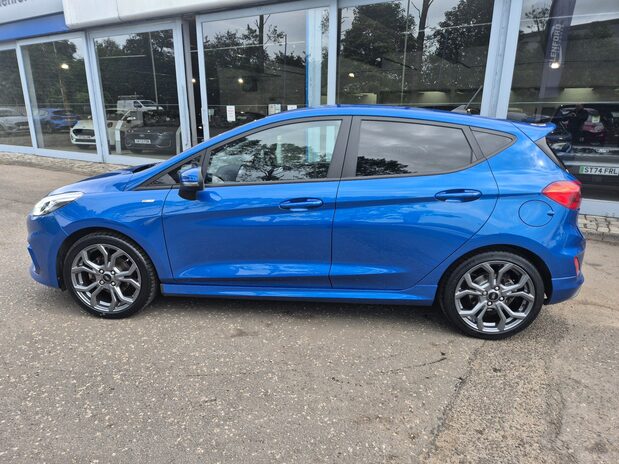Ford Fiesta St-Line X Turbo 8