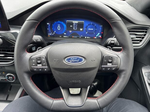 Ford Kuga ST-LINE X EDITION ECOBLUE 27