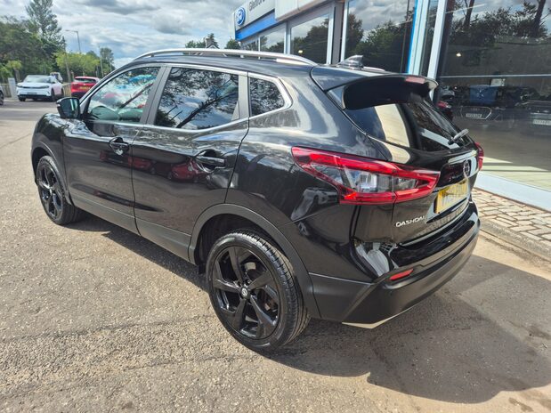 Nissan Qashqai DIG-T TEKNA 6