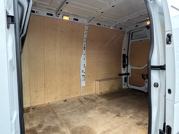 Nissan Interstar DCI ACENTA L2H2 6