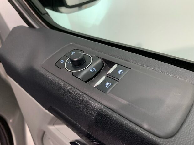 Ford Transit Custom  300L2 H1 2.0 EcoBlue 136ps Van Limited 21