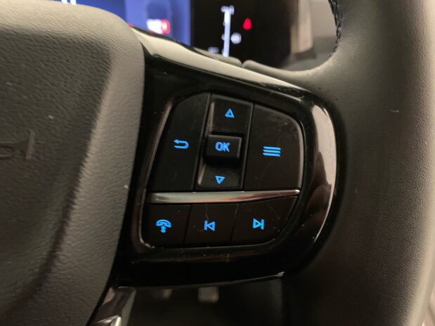 Ford Transit Custom  300L2 H1 2.0 EcoBlue 136ps Van Limited 17