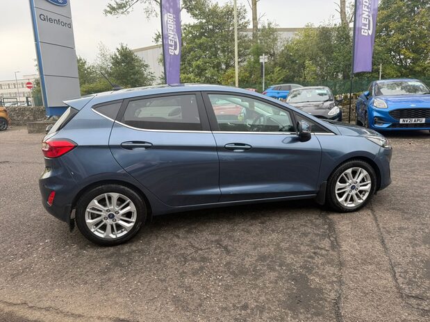 Ford Fiesta TITANIUM MHEV 9