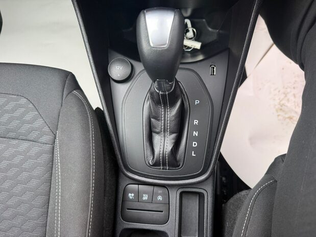 Ford Fiesta TITANIUM MHEV 22