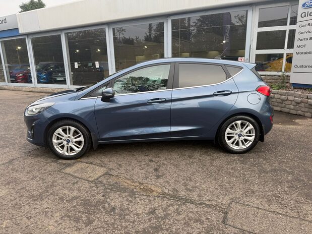 Ford Fiesta TITANIUM MHEV 5