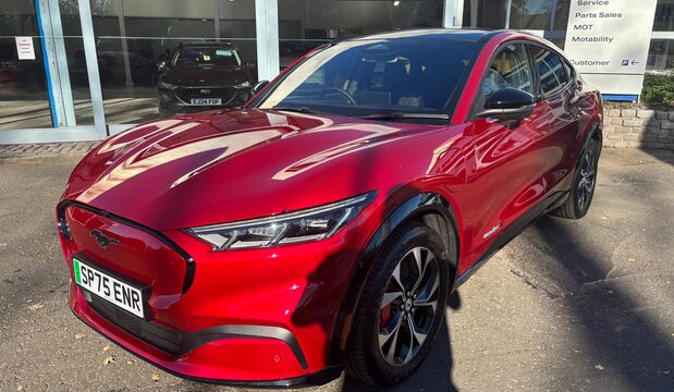 Ford Mustang Mach-E PREMIUM 