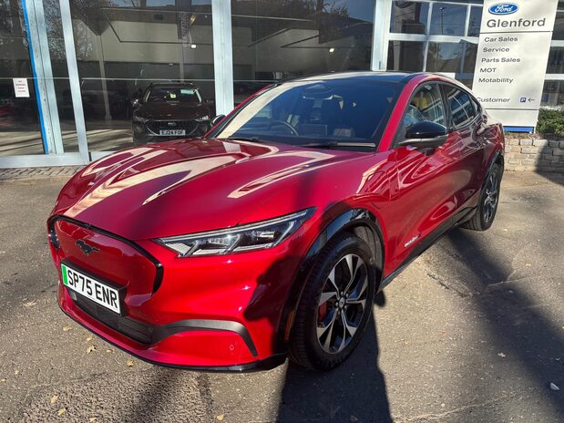 Ford Mustang Mach-E PREMIUM 2