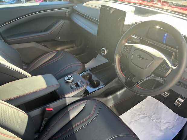 Ford Mustang Mach-E PREMIUM 15