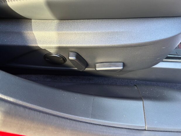 Ford Mustang Mach-E PREMIUM 17