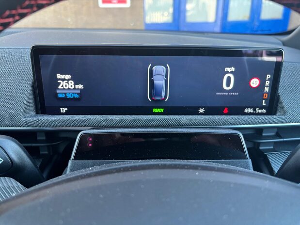 Ford Mustang Mach-E PREMIUM 25