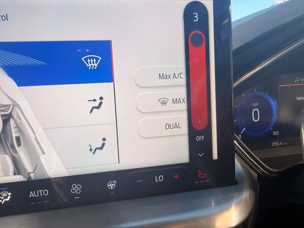 Ford Focus TITANIUM X EDITION MHEV 24