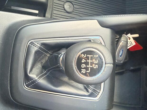 Ford Focus TITANIUM X EDITION MHEV 26