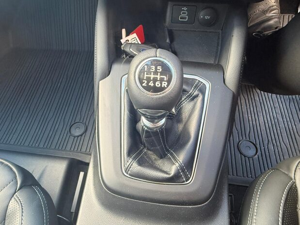 Ford Focus TITANIUM X EDITION MHEV 28