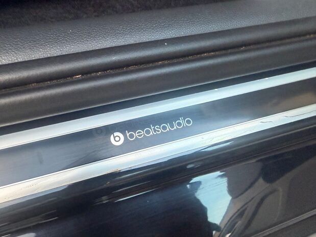 Volkswagen Up UP BY BEATS 14