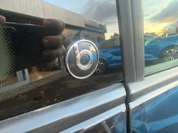 Volkswagen Up UP BY BEATS 8