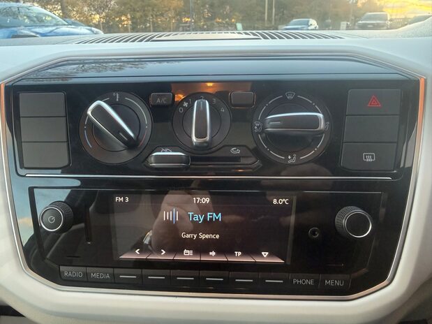 Volkswagen Up UP BY BEATS 18