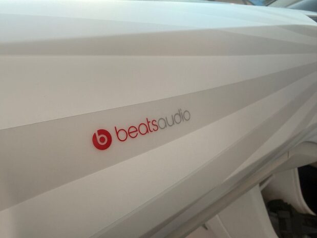 Volkswagen Up UP BY BEATS 13