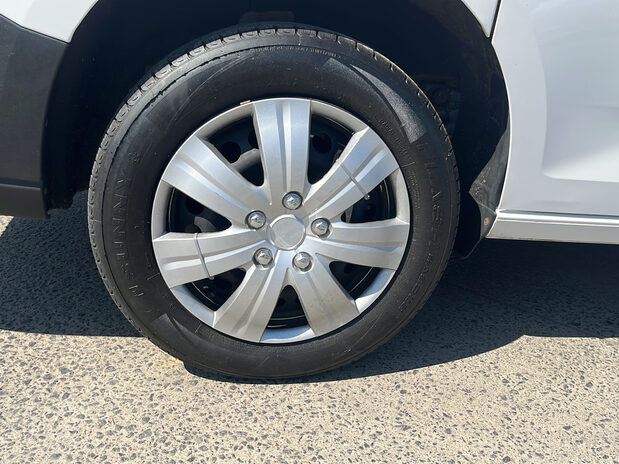 Volkswagen Caddy MAXI C20 COMMERCE 2.0 TDI 102PS 4