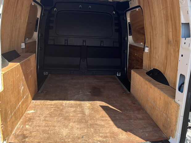 Volkswagen Caddy MAXI C20 COMMERCE 2.0 TDI 102PS 18